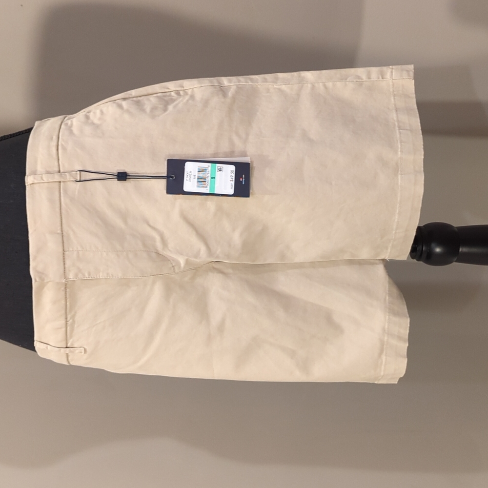 Womens Tommy Hilfiger Hollywood Khaki shorts size 8